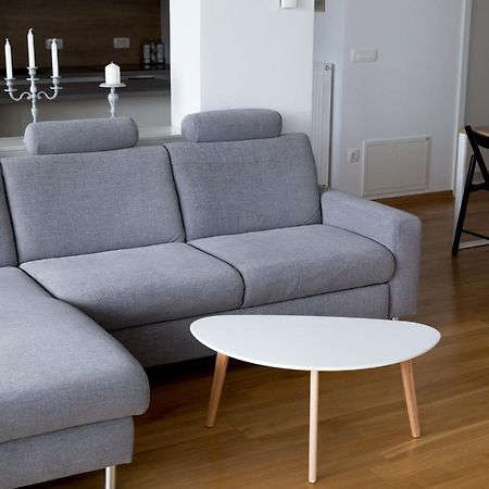 Auredius Deluxe Sea Apartment Koper Exteriör bild