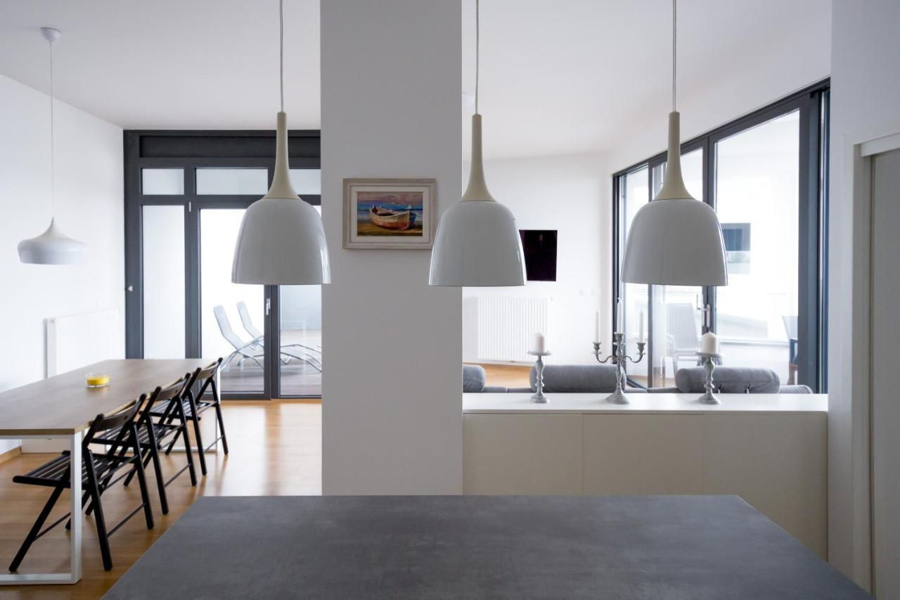Auredius Deluxe Sea Apartment Koper Exteriör bild
