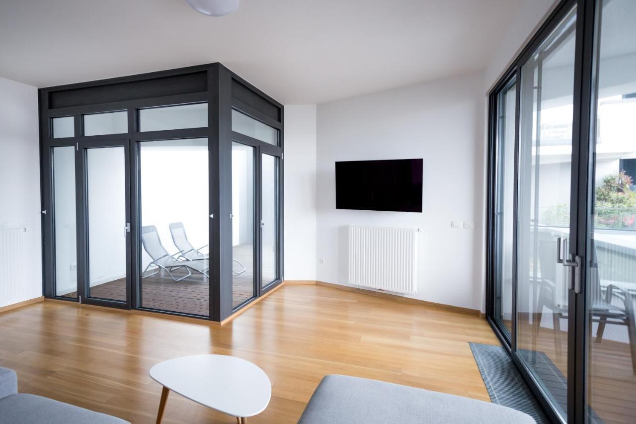 Auredius Deluxe Sea Apartment Koper Exteriör bild