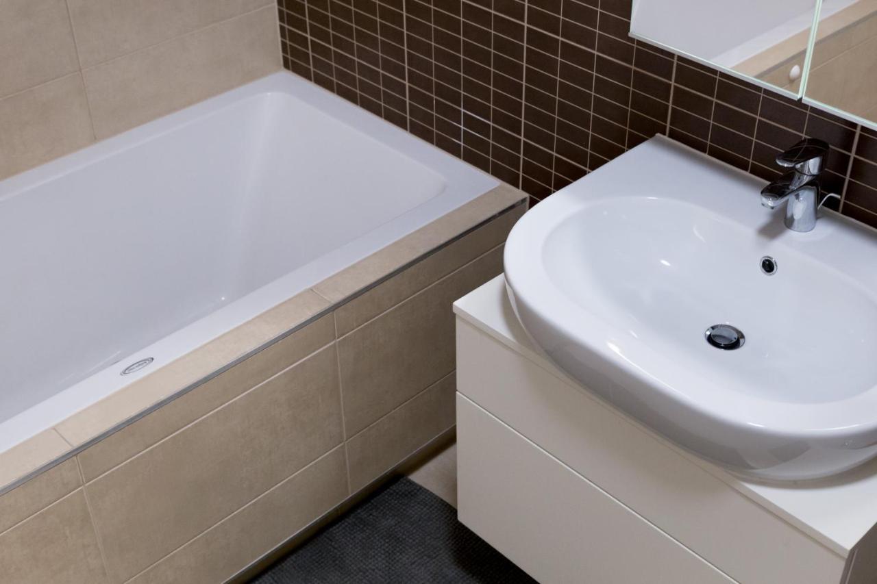 Auredius Deluxe Sea Apartment Koper Exteriör bild