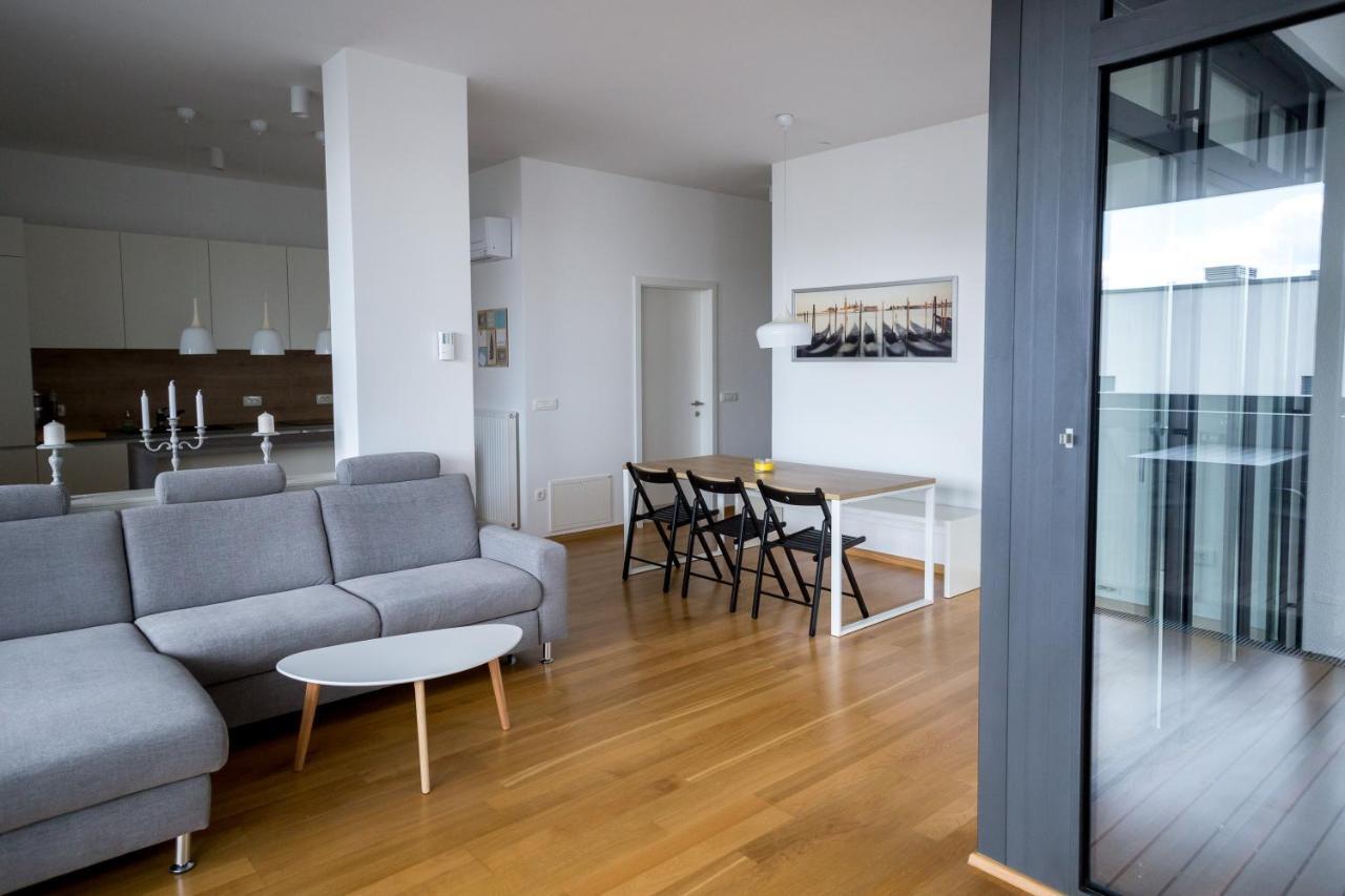 Auredius Deluxe Sea Apartment Koper Exteriör bild