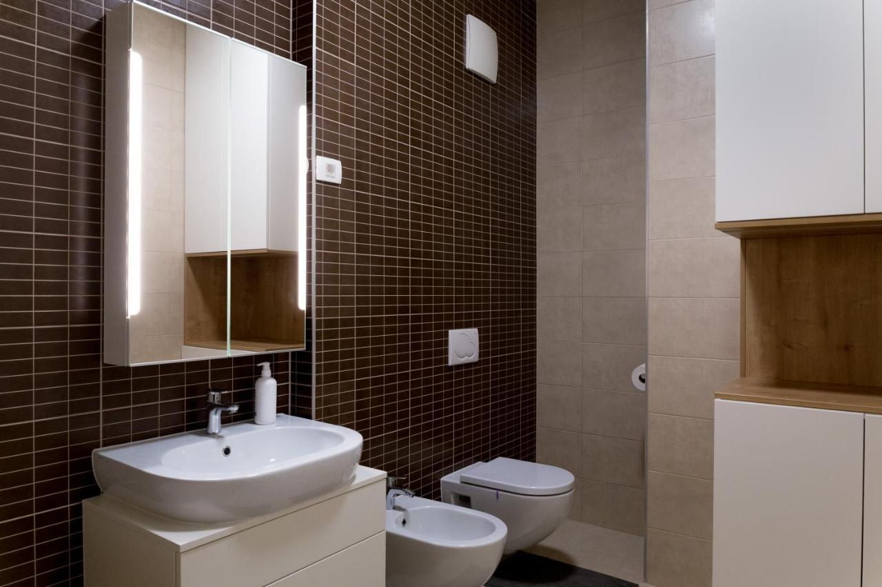 Auredius Deluxe Sea Apartment Koper Exteriör bild